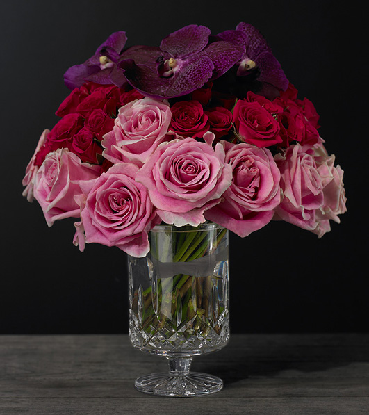 Crystal vase from Lismore Simplicity collection with roses