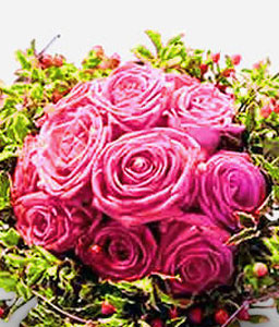Pink Strast <Br><span>Lavender Roses with Greens</span>