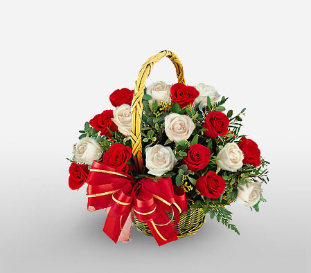 Praia Mole - Red & White Roses Basket