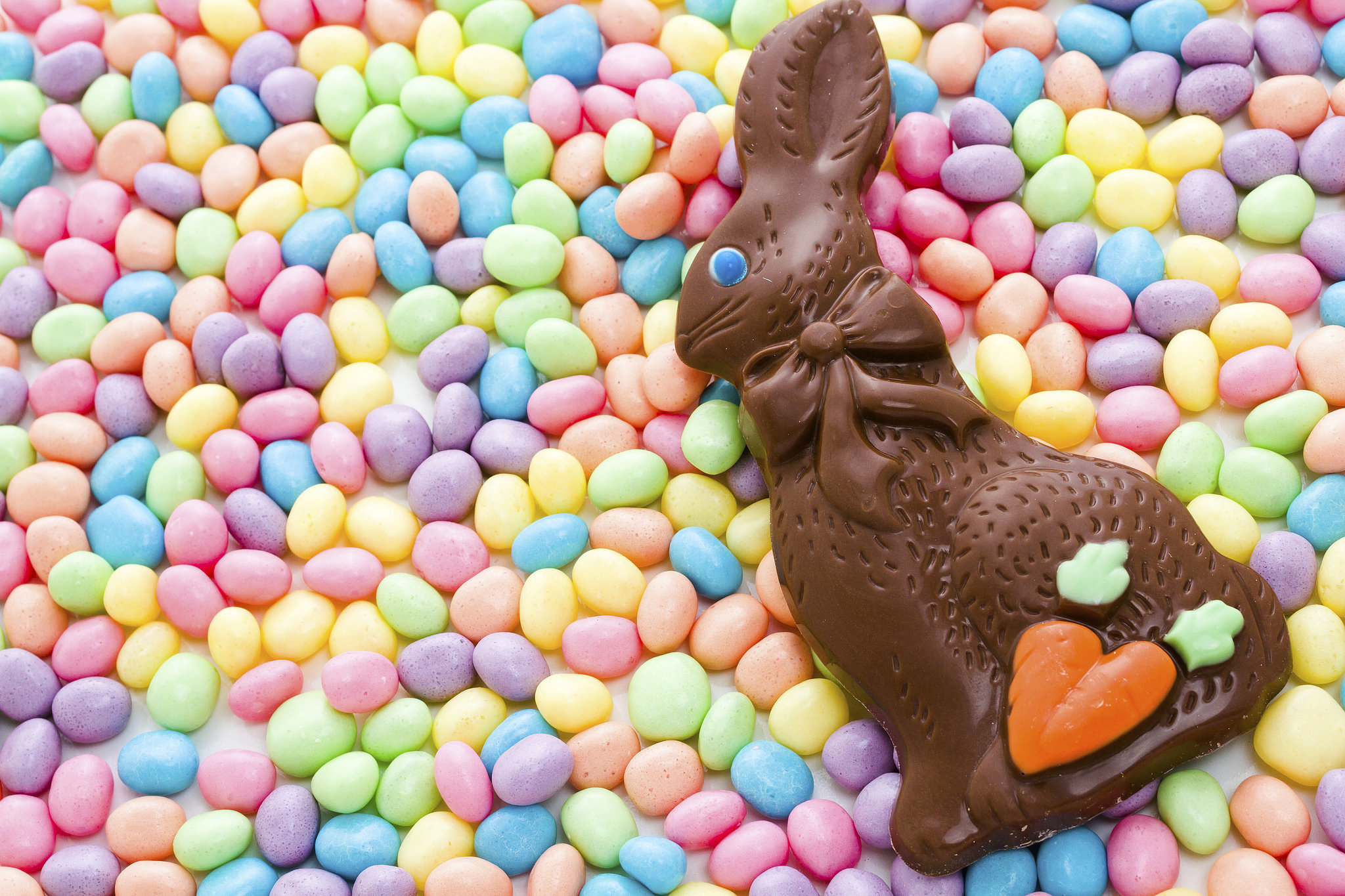 Пасхальный шоколад. Пасхальный шоколадный заяц. Шоколадный кролик. Пасхальный заяц. Пасхальный кролик из шоколада.