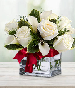 Maganda White Roses <Br><span>Complimentary Vase</span>