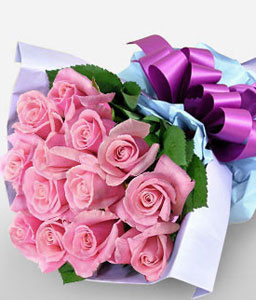 Tenderness <Br><span>11 Pink Roses </span>