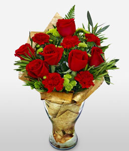 Christmas Roses <Br><span>Free Vase</span>