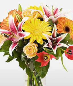 Seasonal Surprise<Br><span>Fresh & Bright Flowers</span>