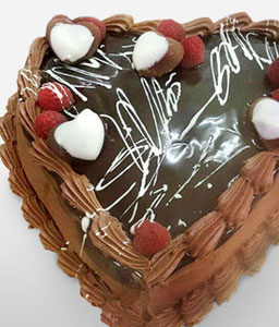 Heart Shaped Chocolaty Fusion Cake - 35oz/1kg