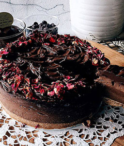 Round Chocolate Cheesecake - 35oz/1kg