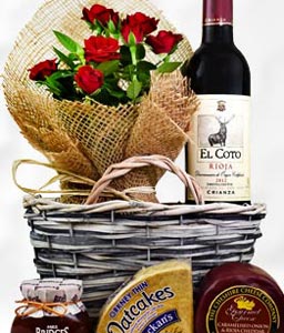 Rose and Rioja Gift Basket