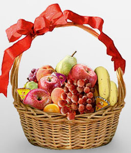 Delicious Fruits Basket