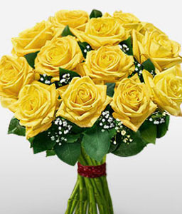 Glittering Dozen Yellow Roses