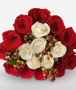 Dreamy Date <Br><span>12 Red 6 White Roses</span>