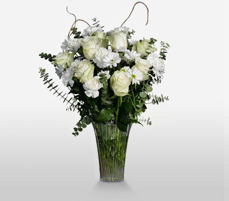 Vagrant Frill-White,Carnation,Chrysanthemum,Mixed Flower,Rose,Arrangement