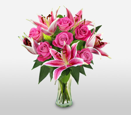 Rose and Lily Hand Bouquet-Pink,Lily,Rose,Bouquet