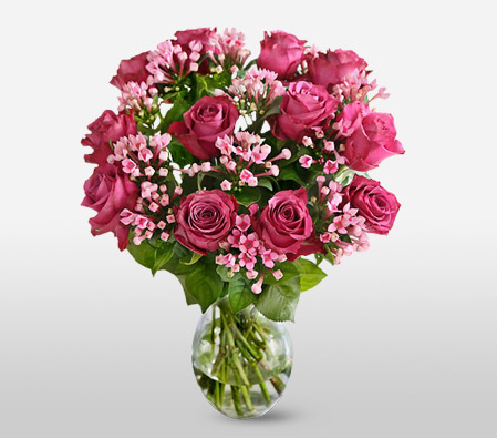 Rosy Love <Br><span>Pink Flowers Bouquet</span>
