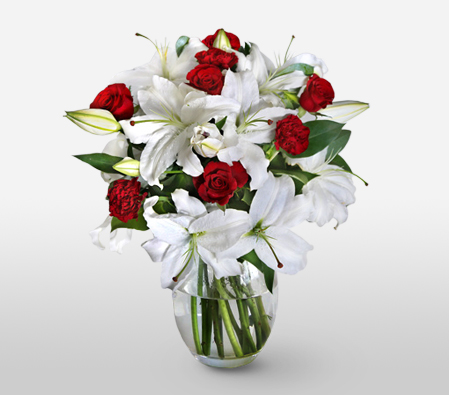 Divine Love <Br><span>Mixed Flowers Bouquet</span>