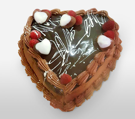 Heart Shaped Chocolaty Fusion Cake - 35oz/1kg