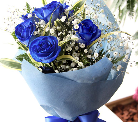 Beautiful Blue Roses Bouquet