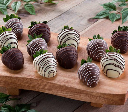 12 Scrumptious Chocolate Dipped Strawberries