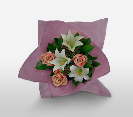 Jurong Gardens-Green,Peach,White,Lily,Rose,Bouquet
