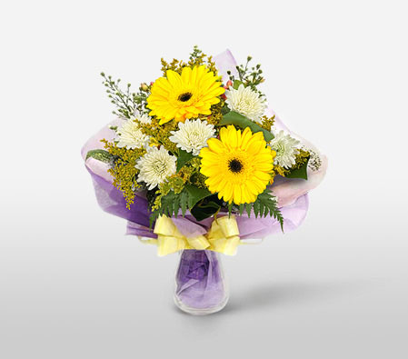 Simplicity-White,Yellow,Chrysanthemum,Bouquet