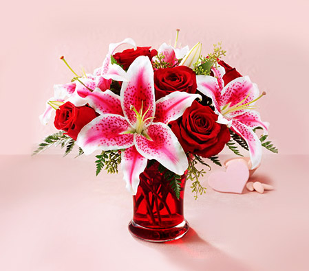 Glamorous-Pink,Red,Lily,Rose,Arrangement